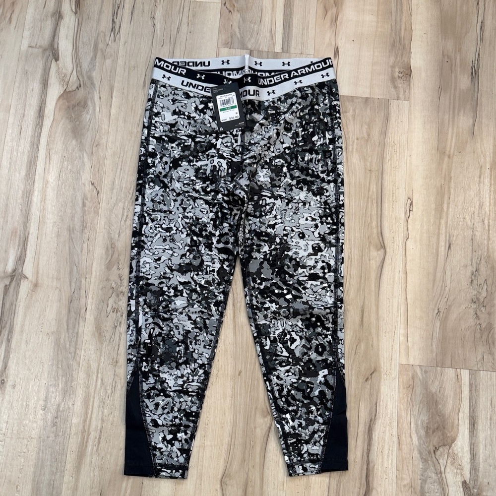 Under Armour Kids Gray & Black Camo Performance Leggings